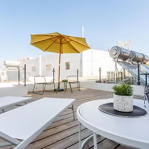 Precioso Atico De Diseno, Gran Terraza De 35 M2 Y De 16 M2 Y Garaje En Pleno Centro , Siviglia Spagna